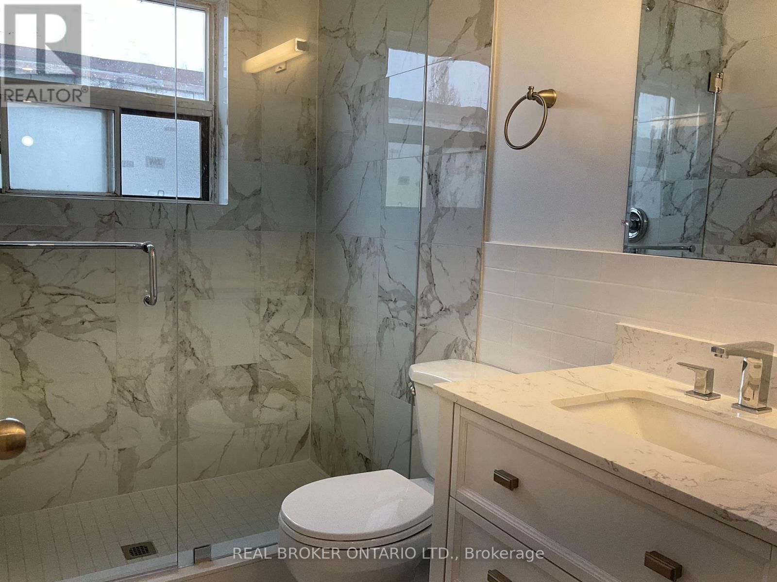 1 - 2209 GERRARD STREET EAST Image 7