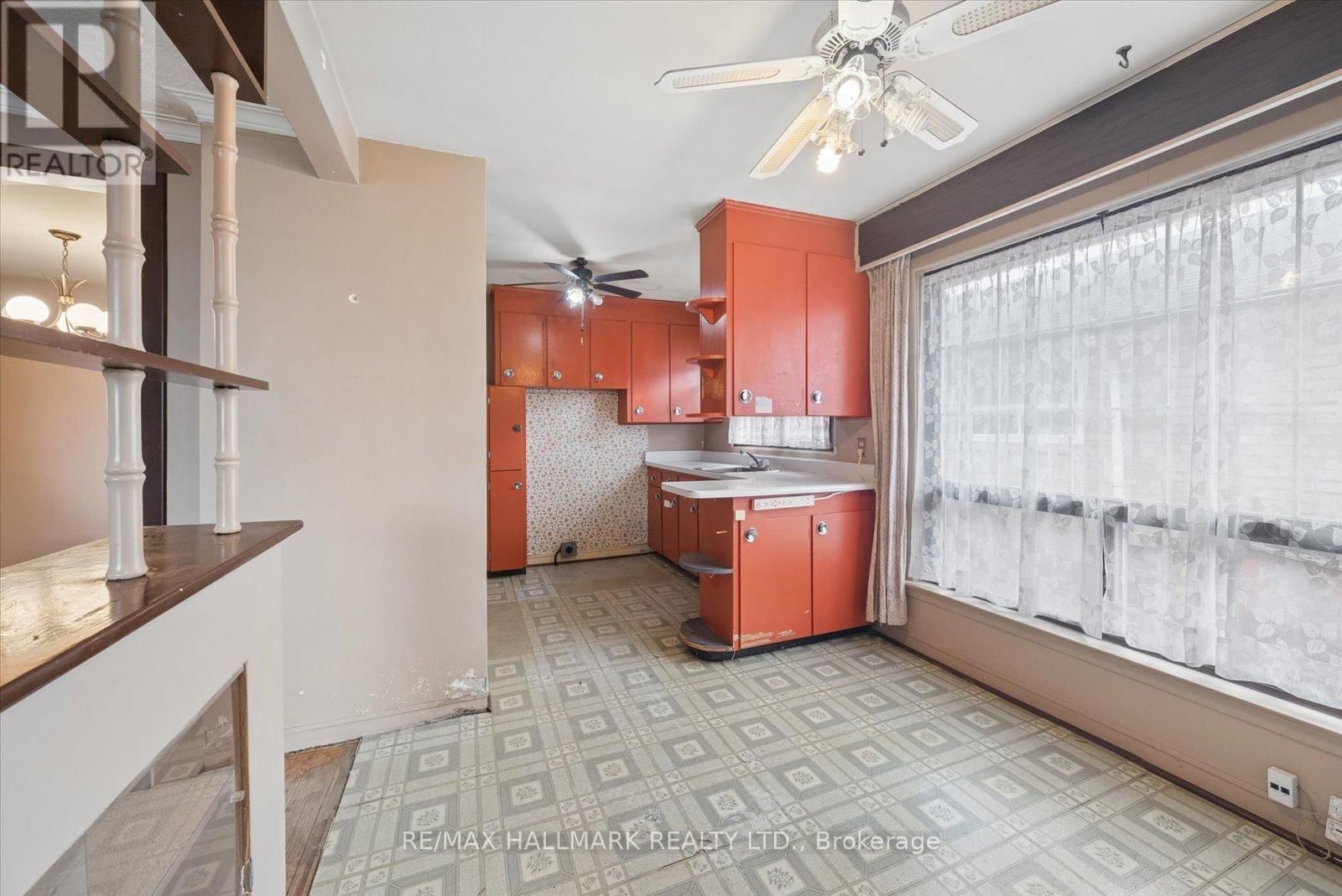 31A LAUREL AVENUE Image 11