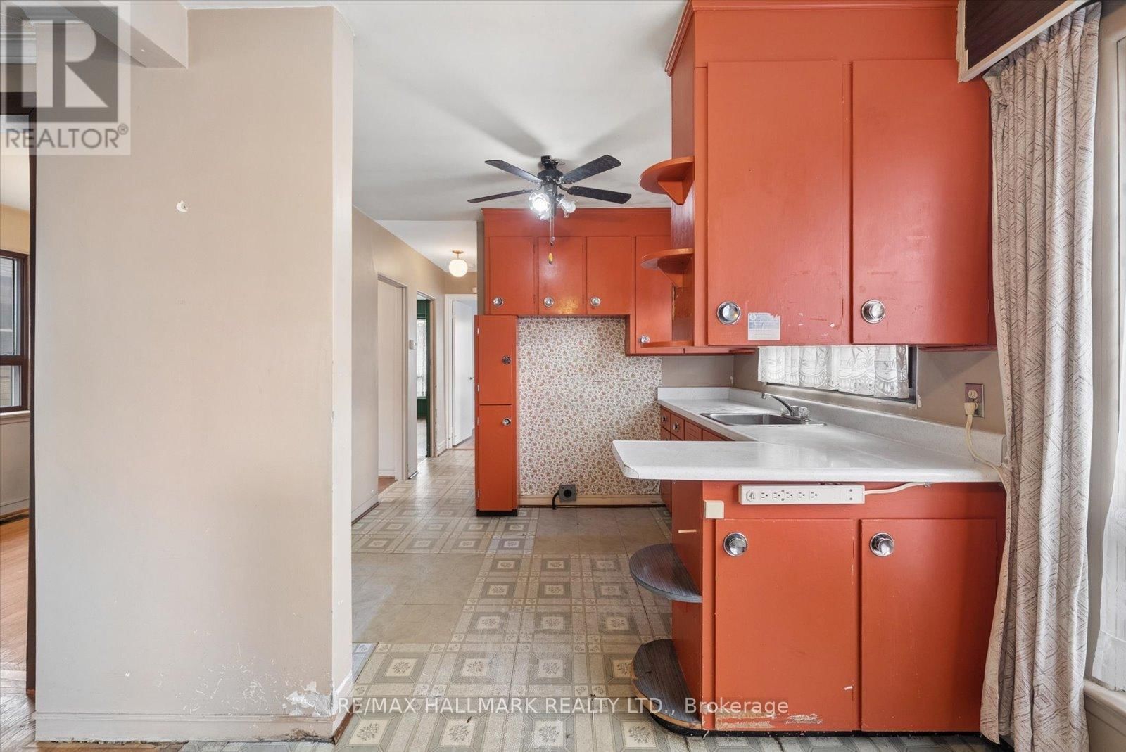 31A LAUREL AVENUE Image 12