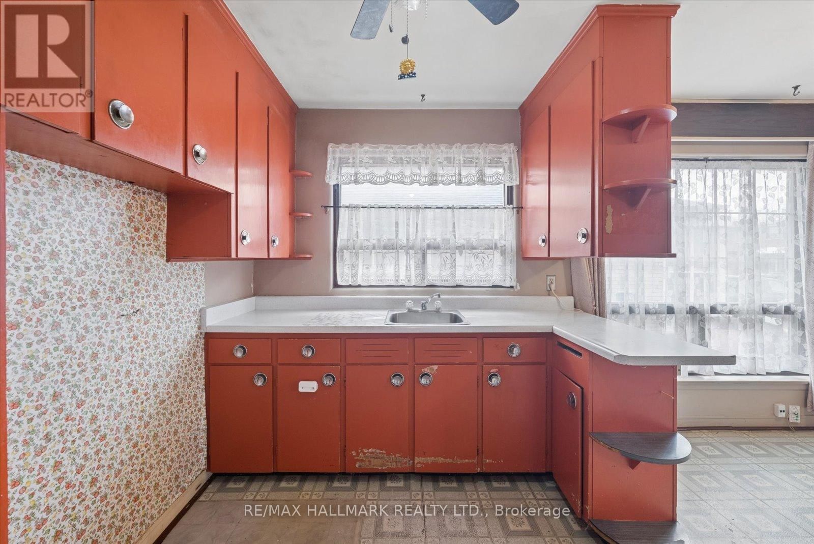 31A LAUREL AVENUE Image 14