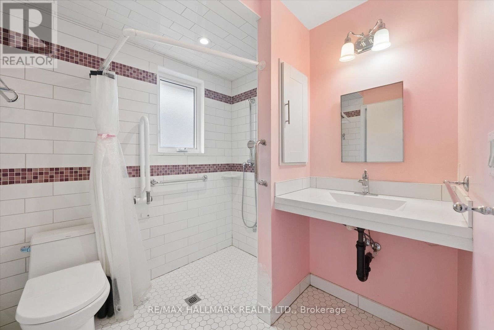 31A LAUREL AVENUE Image 21