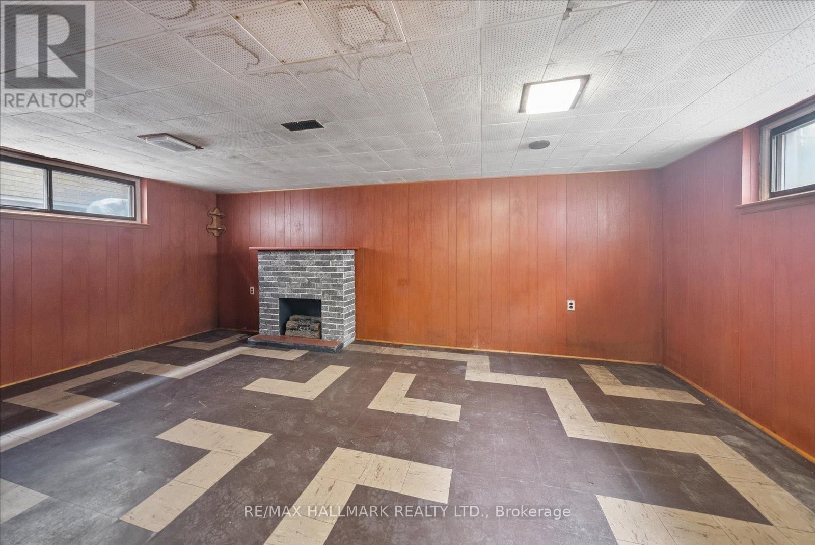 31A LAUREL AVENUE Image 24