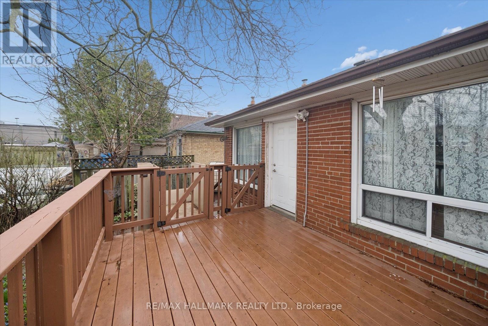 31A LAUREL AVENUE Image 33