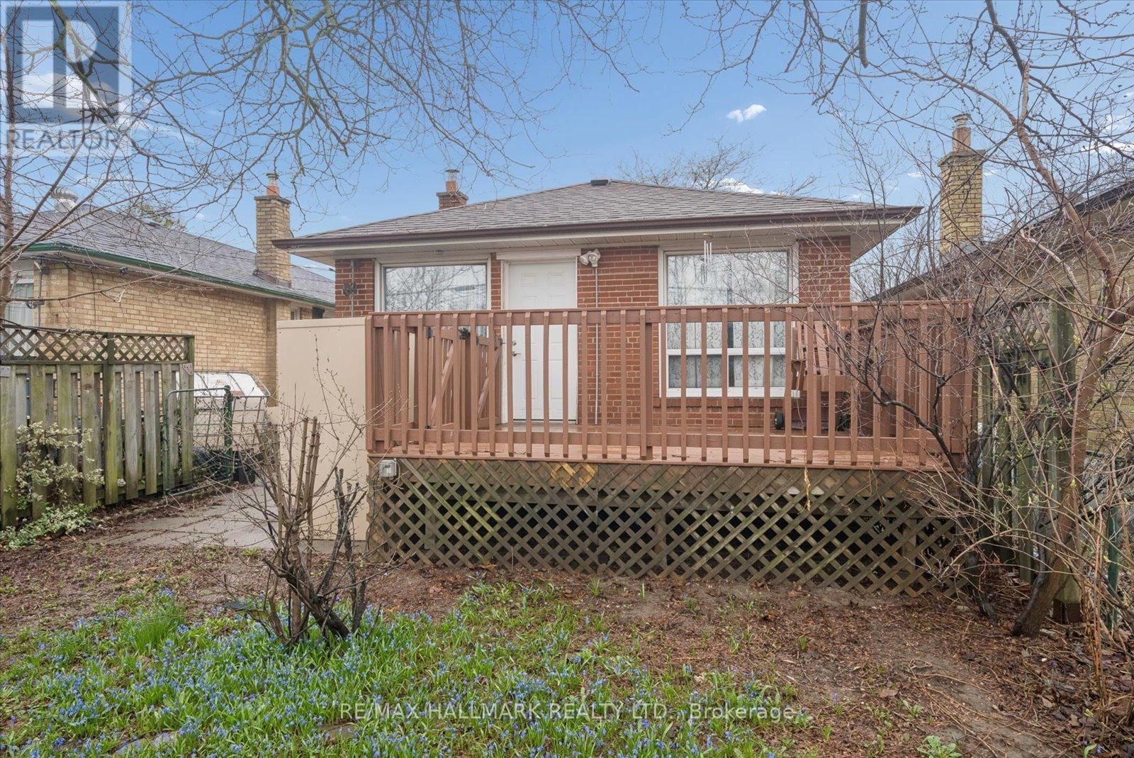 31A LAUREL AVENUE Image 36