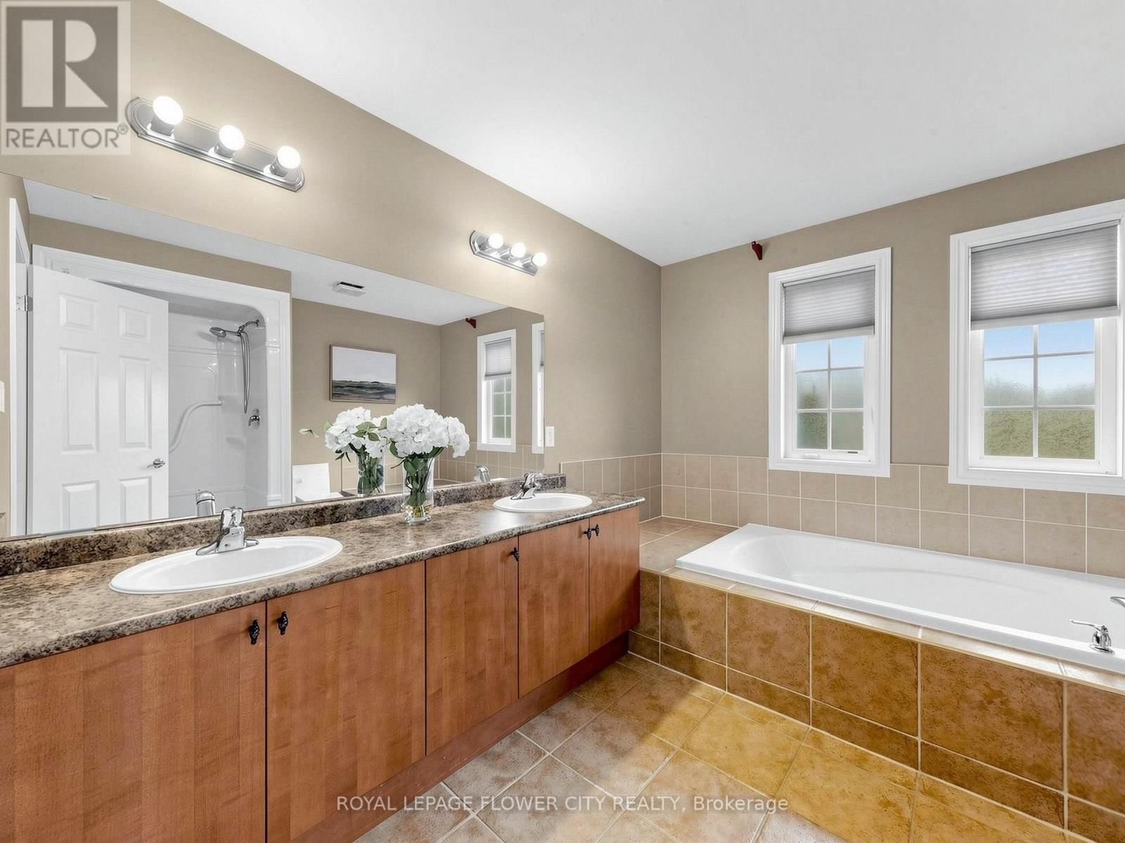 2 DON MORRIS COURT Image 22