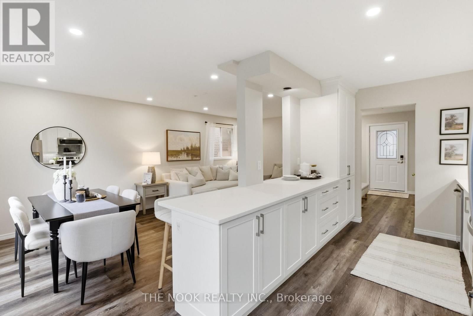 43 SHORT CRESCENT Image 13