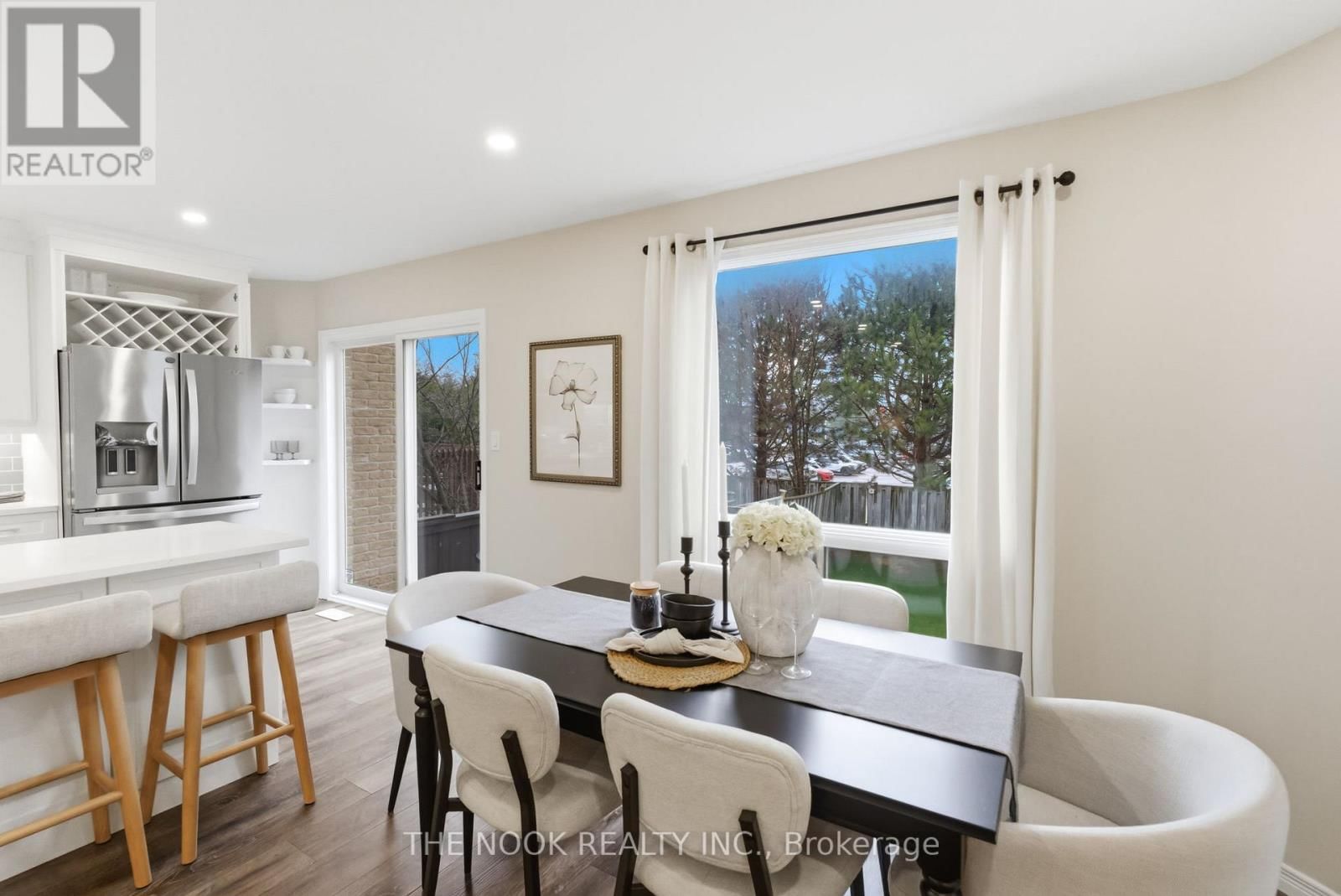 43 SHORT CRESCENT Image 16