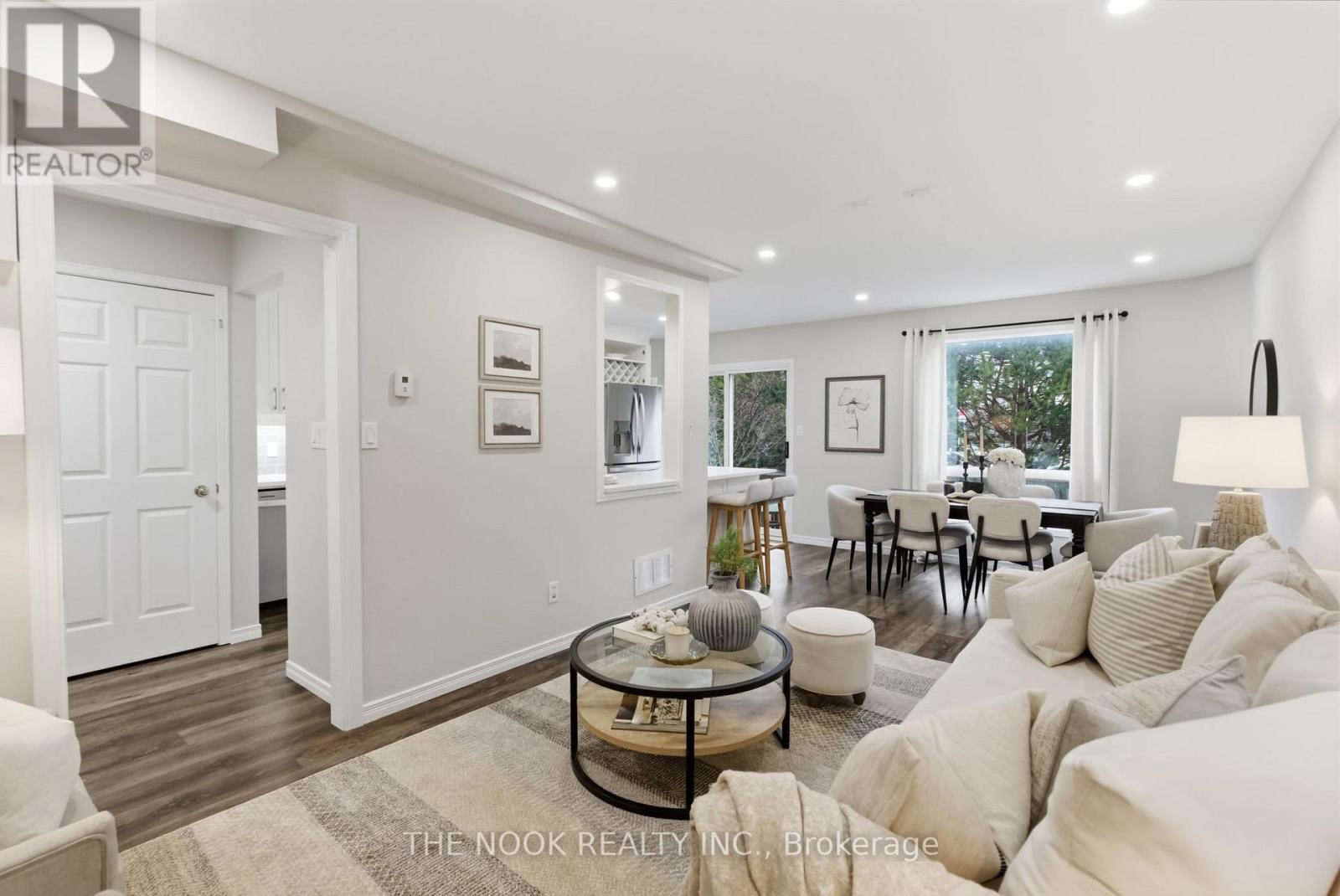 43 SHORT CRESCENT Image 23