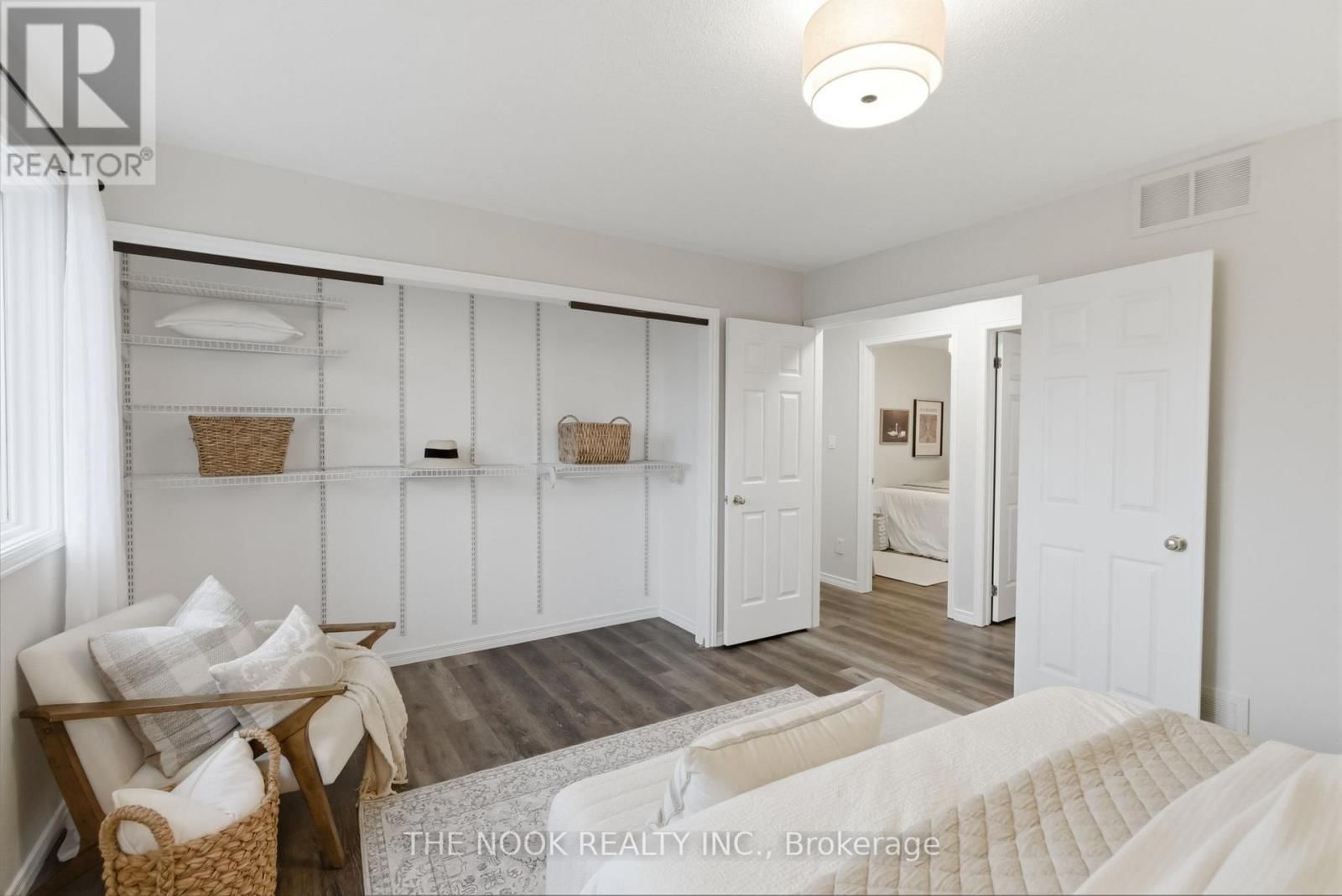 43 SHORT CRESCENT Image 28