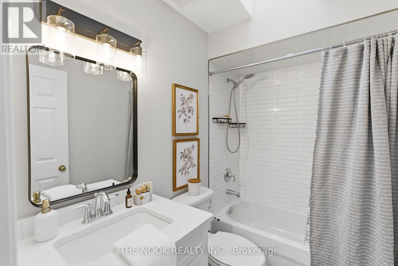 43 SHORT CRESCENT Image 33