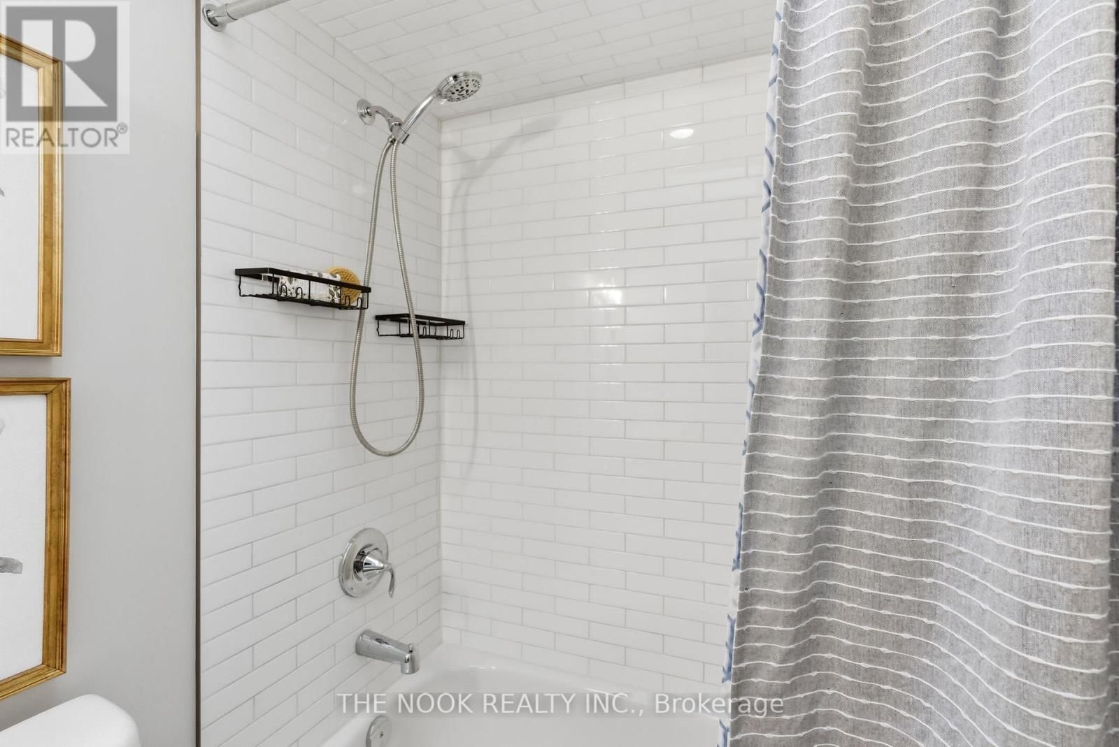 43 SHORT CRESCENT Image 35