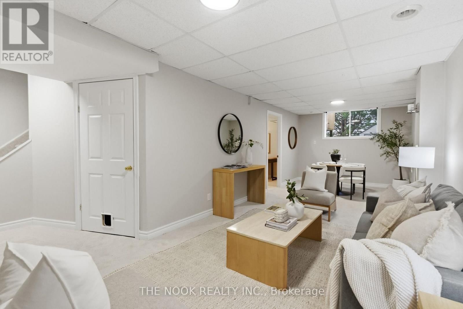 43 SHORT CRESCENT Image 39