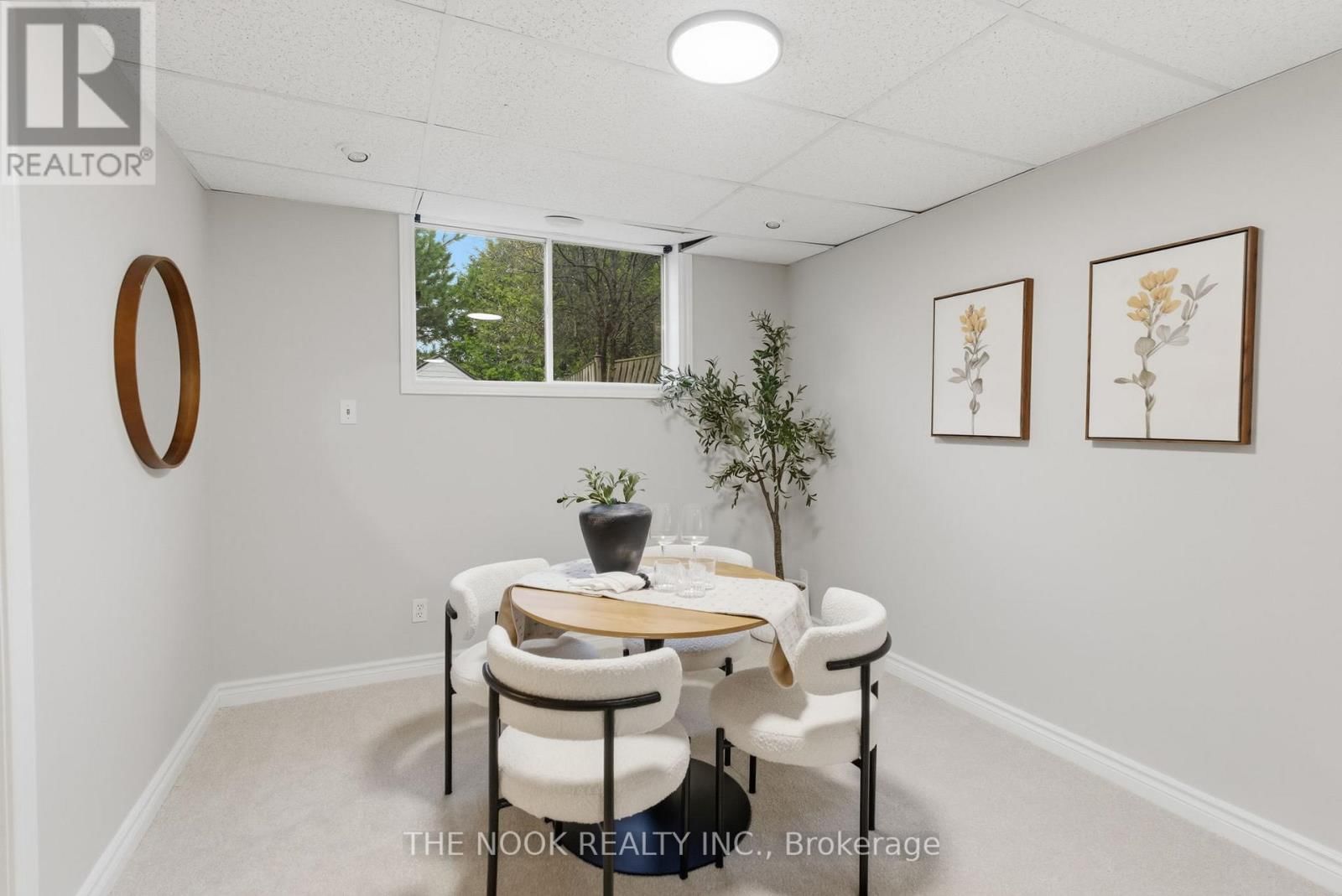 43 SHORT CRESCENT Image 40