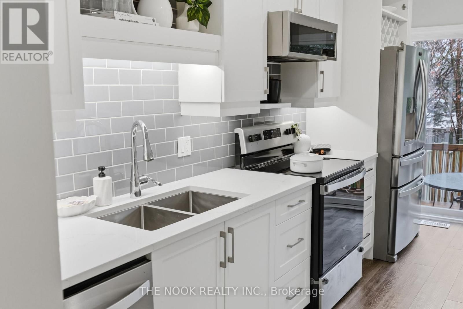 43 SHORT CRESCENT Image 7