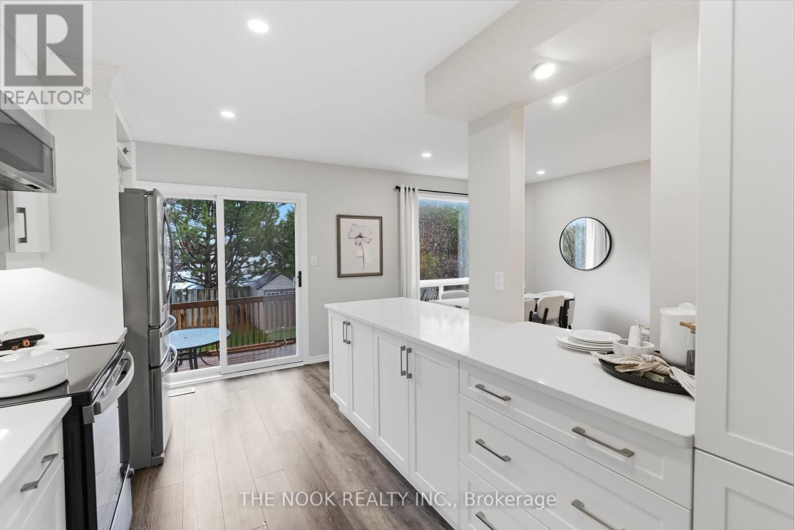 43 SHORT CRESCENT Image 9