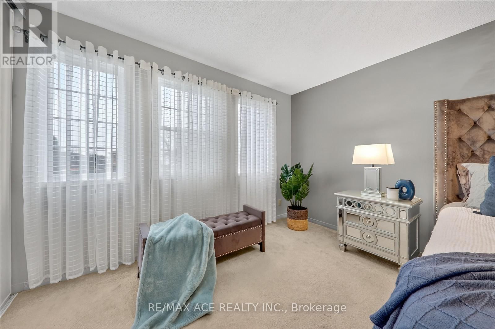 1 ALDCROFT CRESCENT Image 25