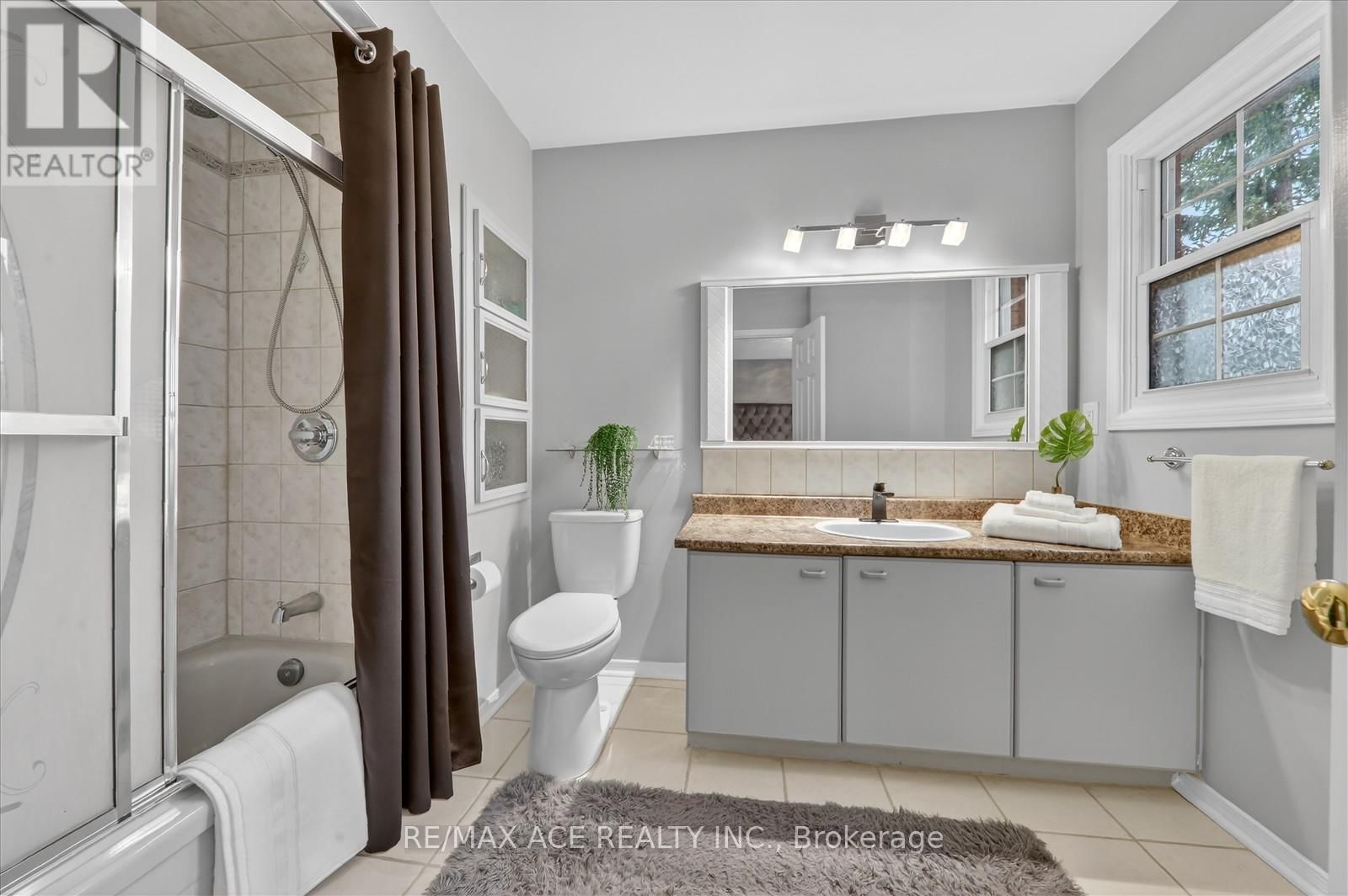 1 ALDCROFT CRESCENT Image 28