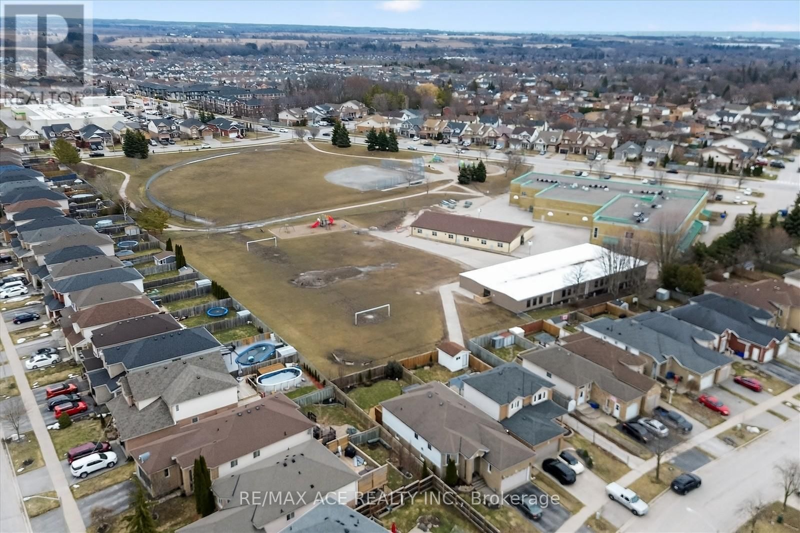 1 ALDCROFT CRESCENT Image 48