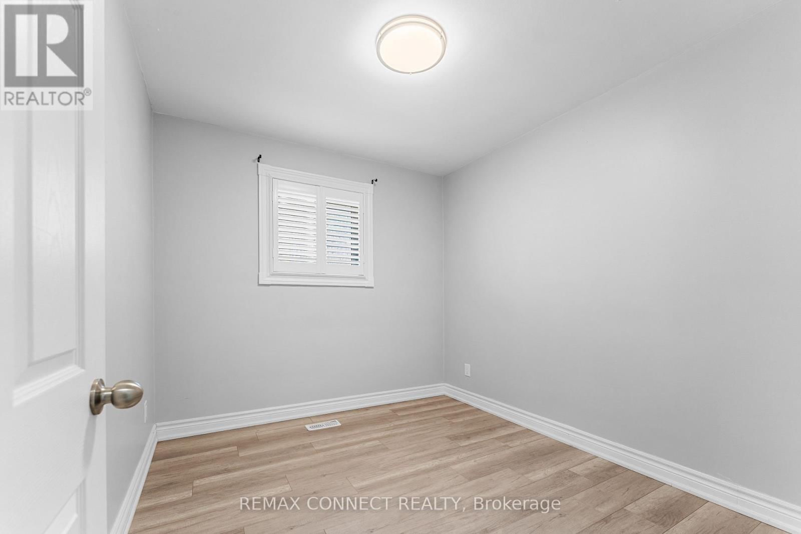 54 SARATOGA DRIVE Image 20