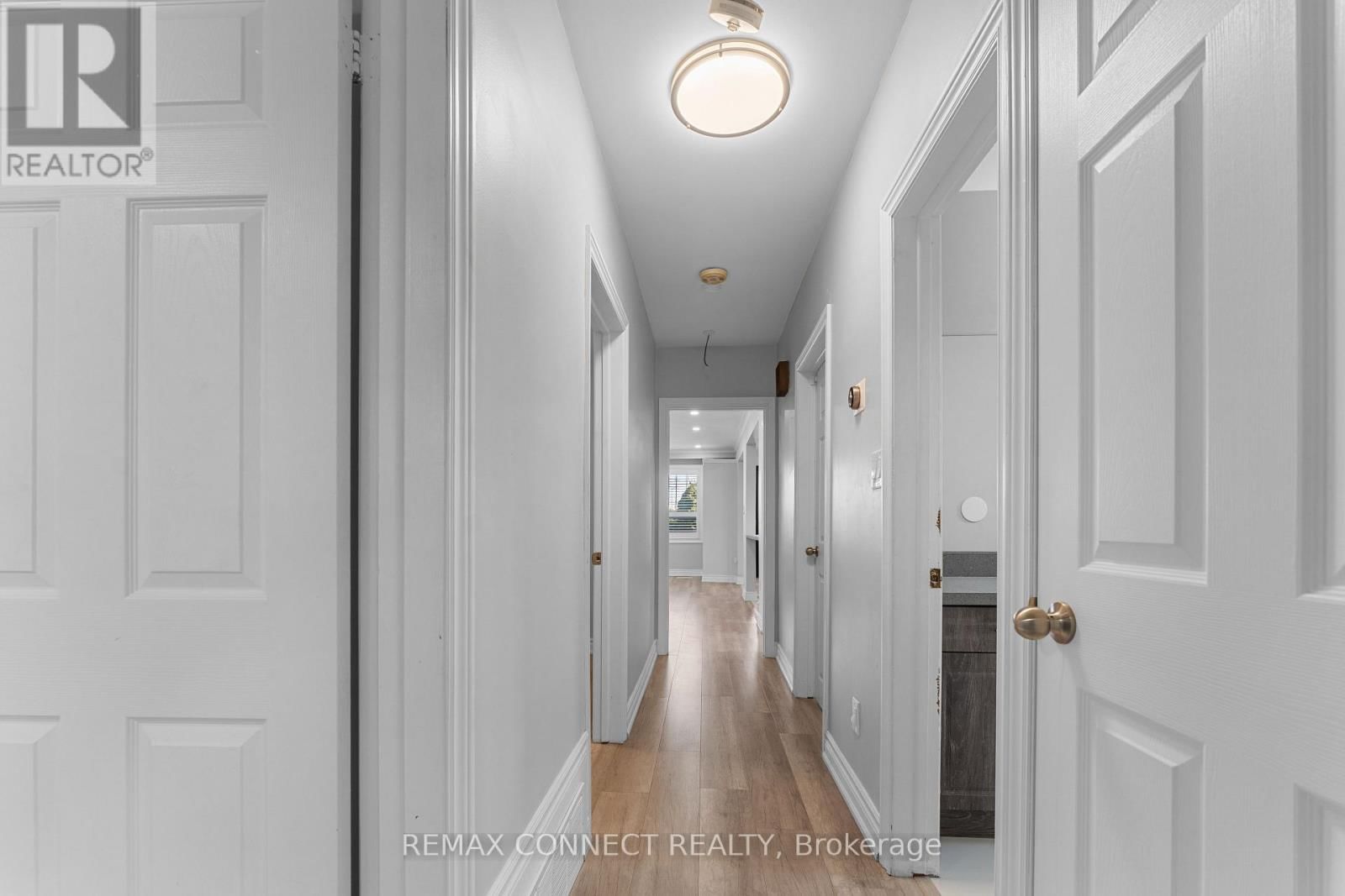 54 SARATOGA DRIVE Image 24