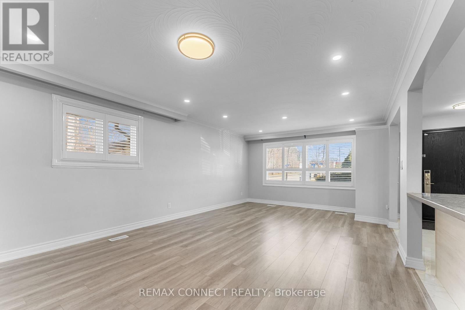 54 SARATOGA DRIVE Image 6