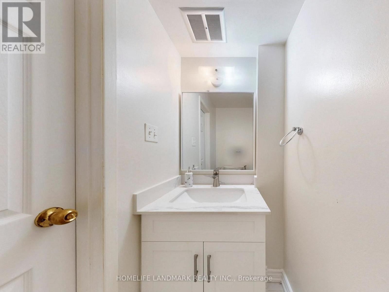 37 - 106 CHESTER LE BOULEVARD Image 10