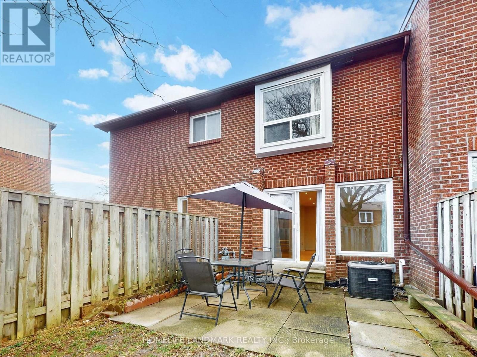 37 - 106 CHESTER LE BOULEVARD Image 22