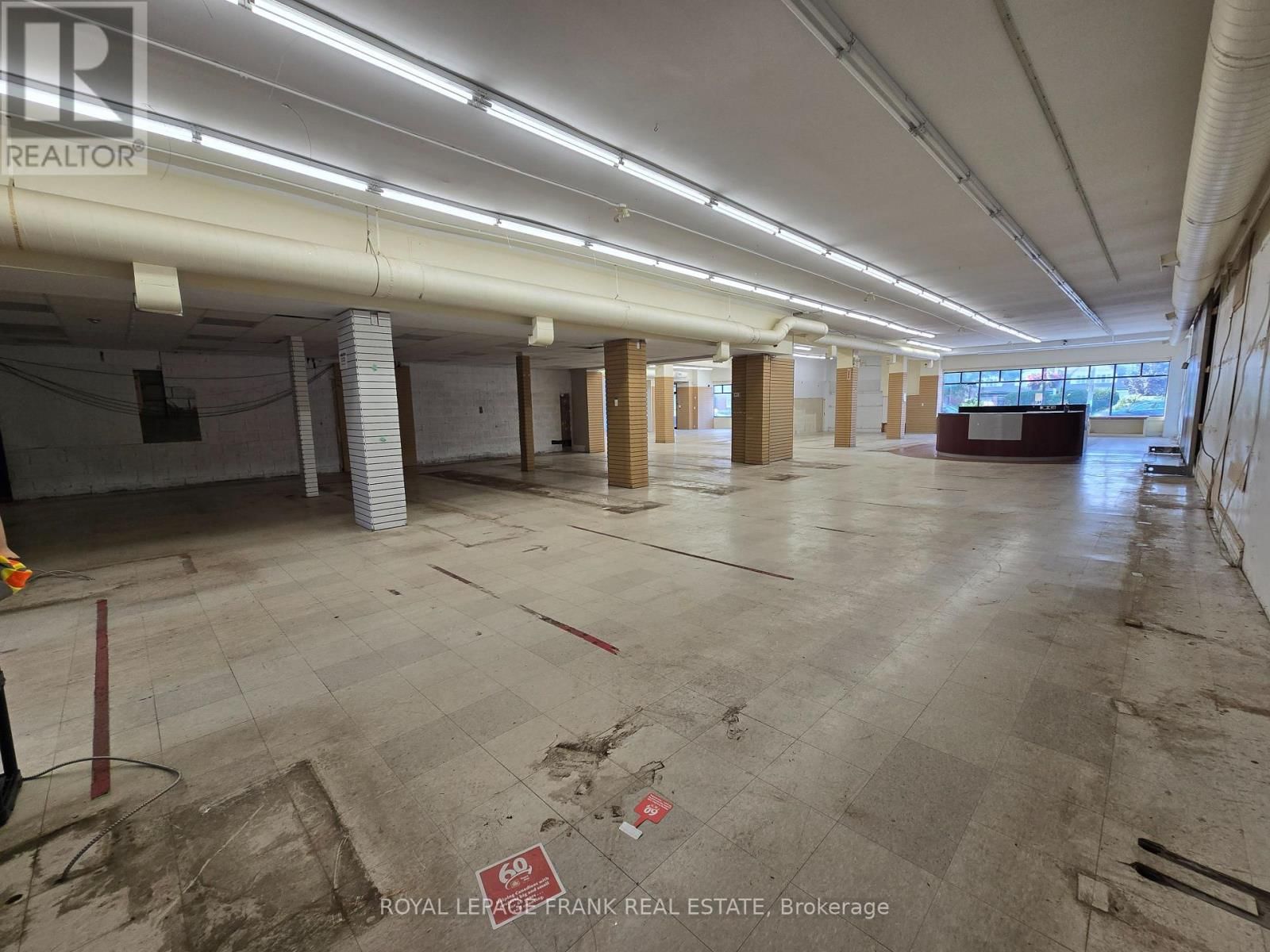 B - 15 KING AVENUE WEST Image 3