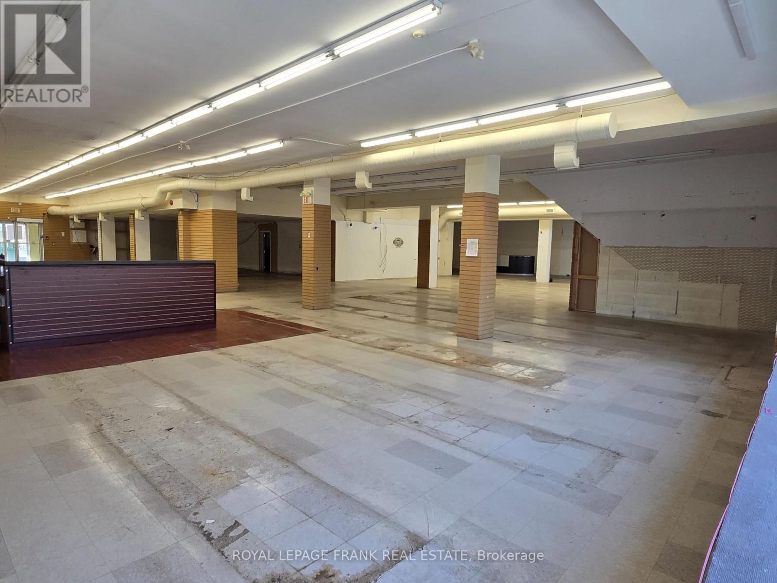 B - 15 KING AVENUE WEST Image 6