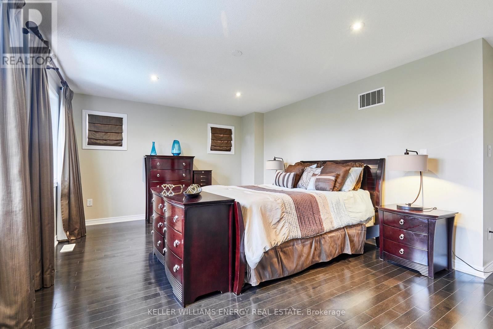 50 RUMBELLOW CRESCENT Image 23