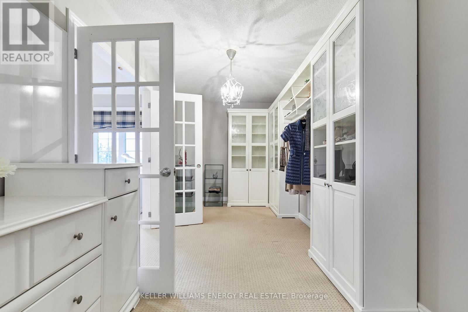 50 RUMBELLOW CRESCENT Image 27