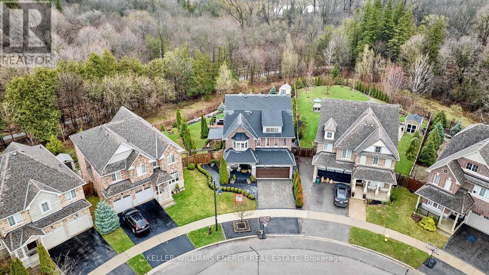 50 RUMBELLOW CRESCENT Image 32