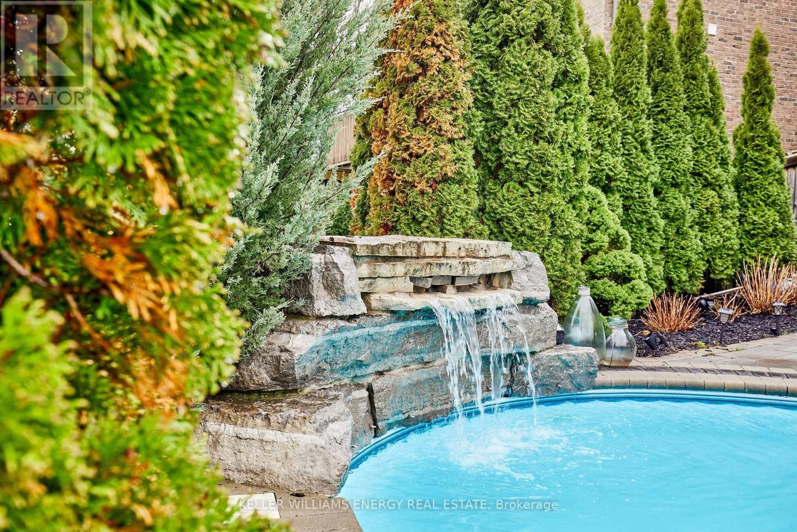 50 RUMBELLOW CRESCENT Image 38