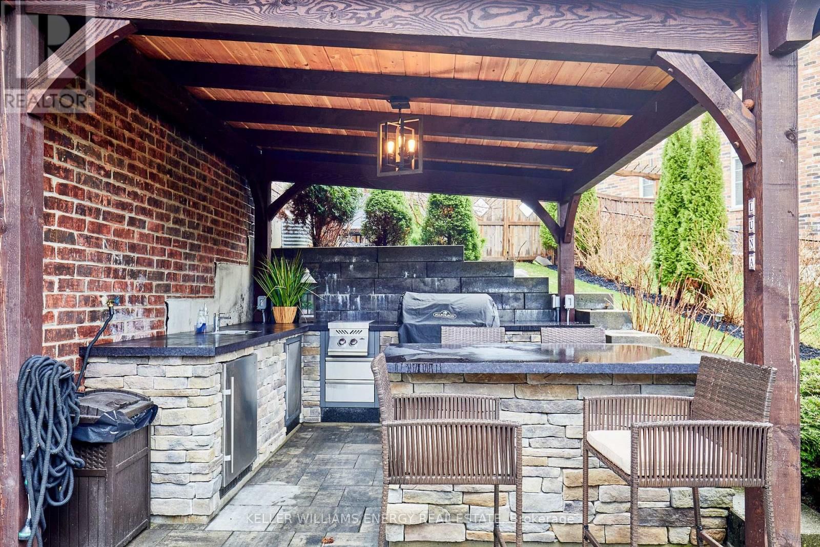 50 RUMBELLOW CRESCENT Image 39