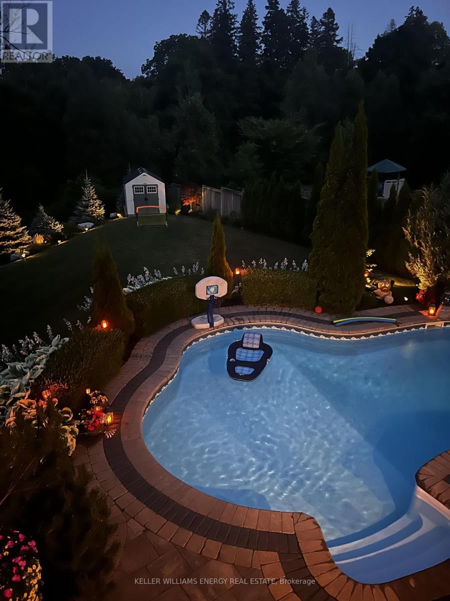 50 RUMBELLOW CRESCENT Image 46