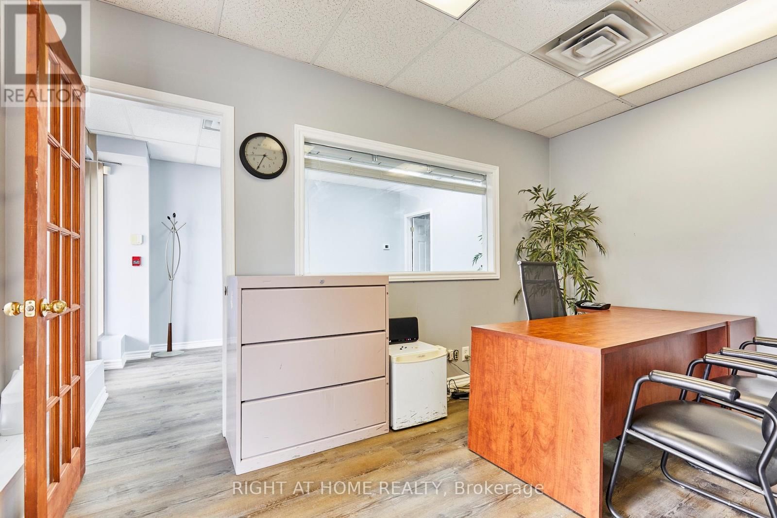 15 - 108 CORPORATE DRIVE Image 14