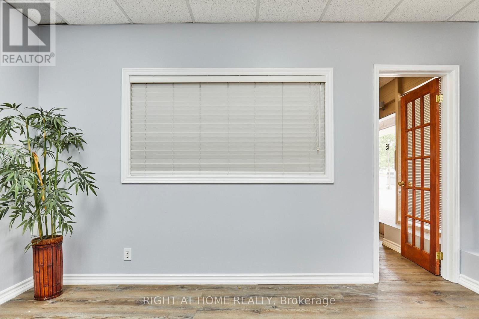 12 & 15 - 108 CORPORATE DRIVE Image 23