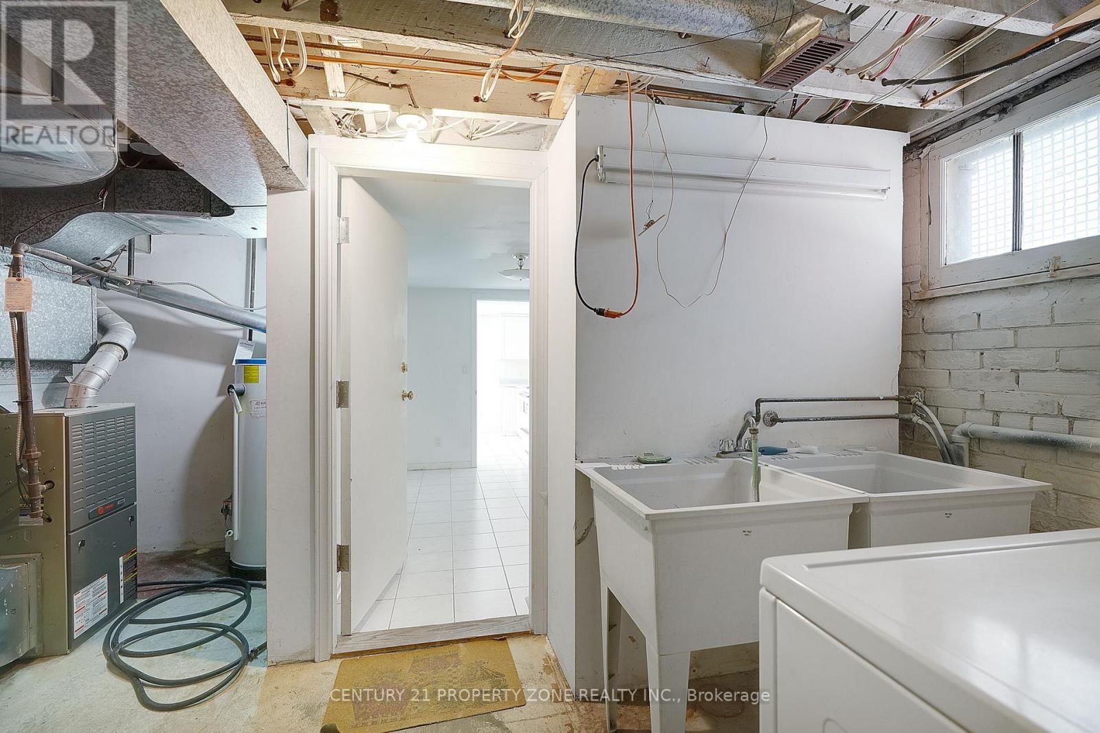 97 SPARKHALL AVENUE Image 35