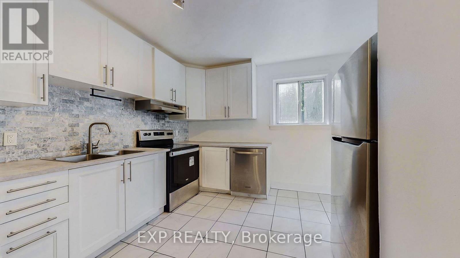 47 BOYCE AVENUE Image 15