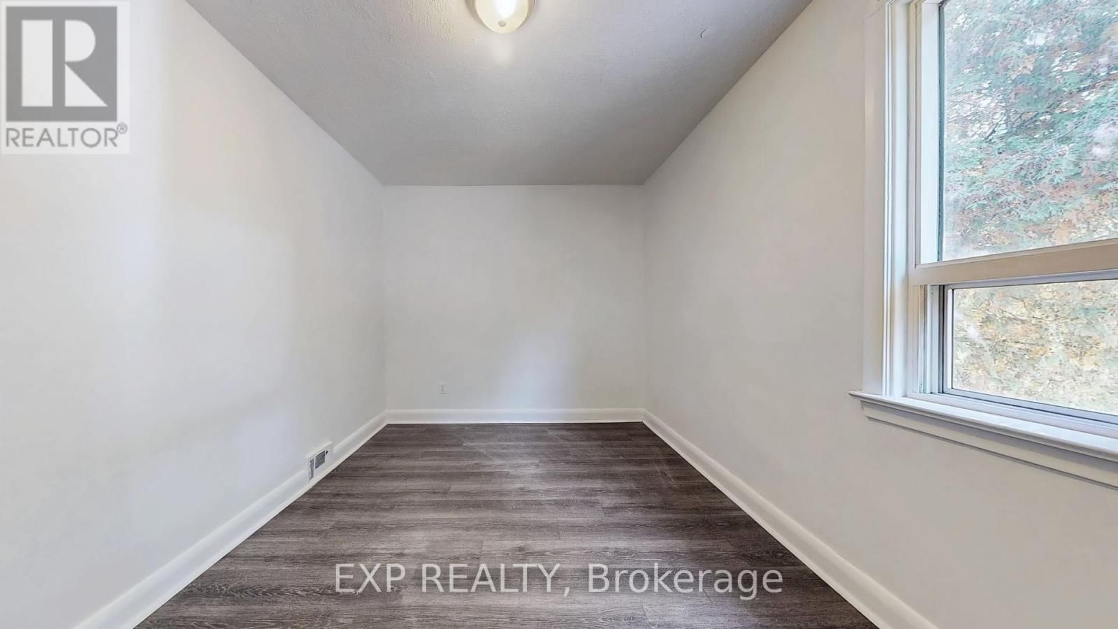 47 BOYCE AVENUE Image 18