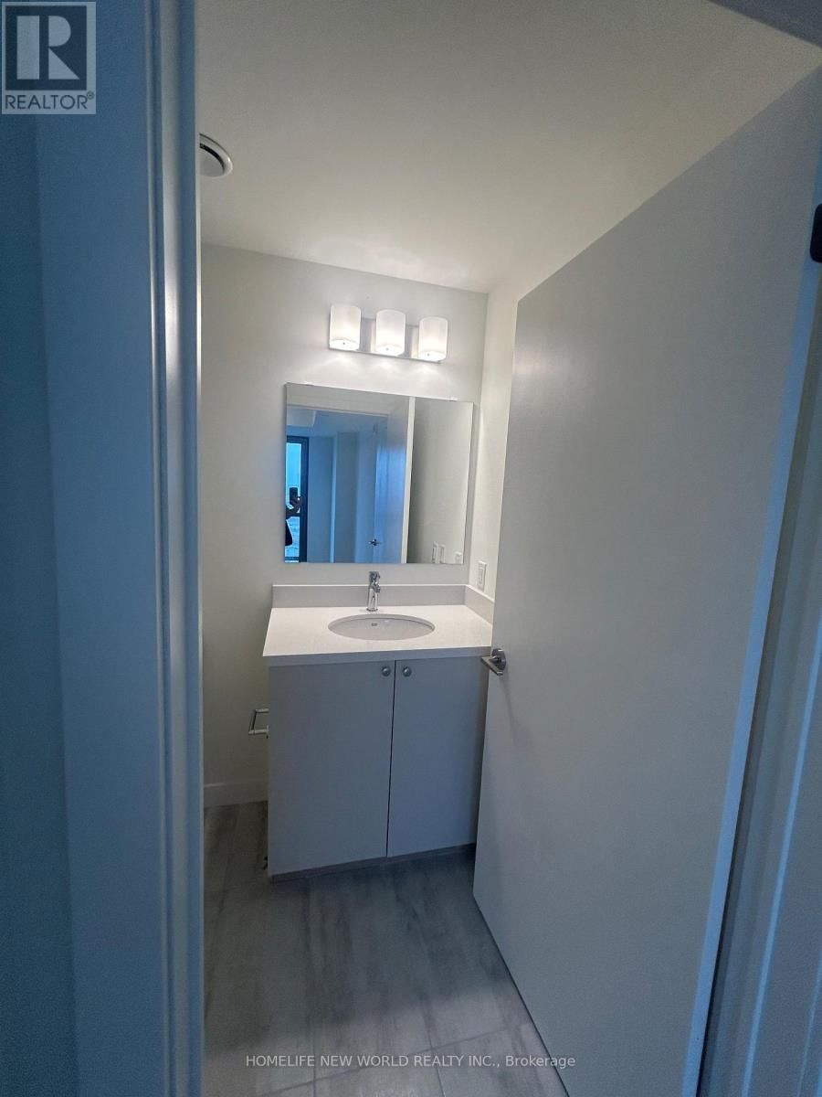 1210 - 51 CLARINGTON BOULEVARD Image 27