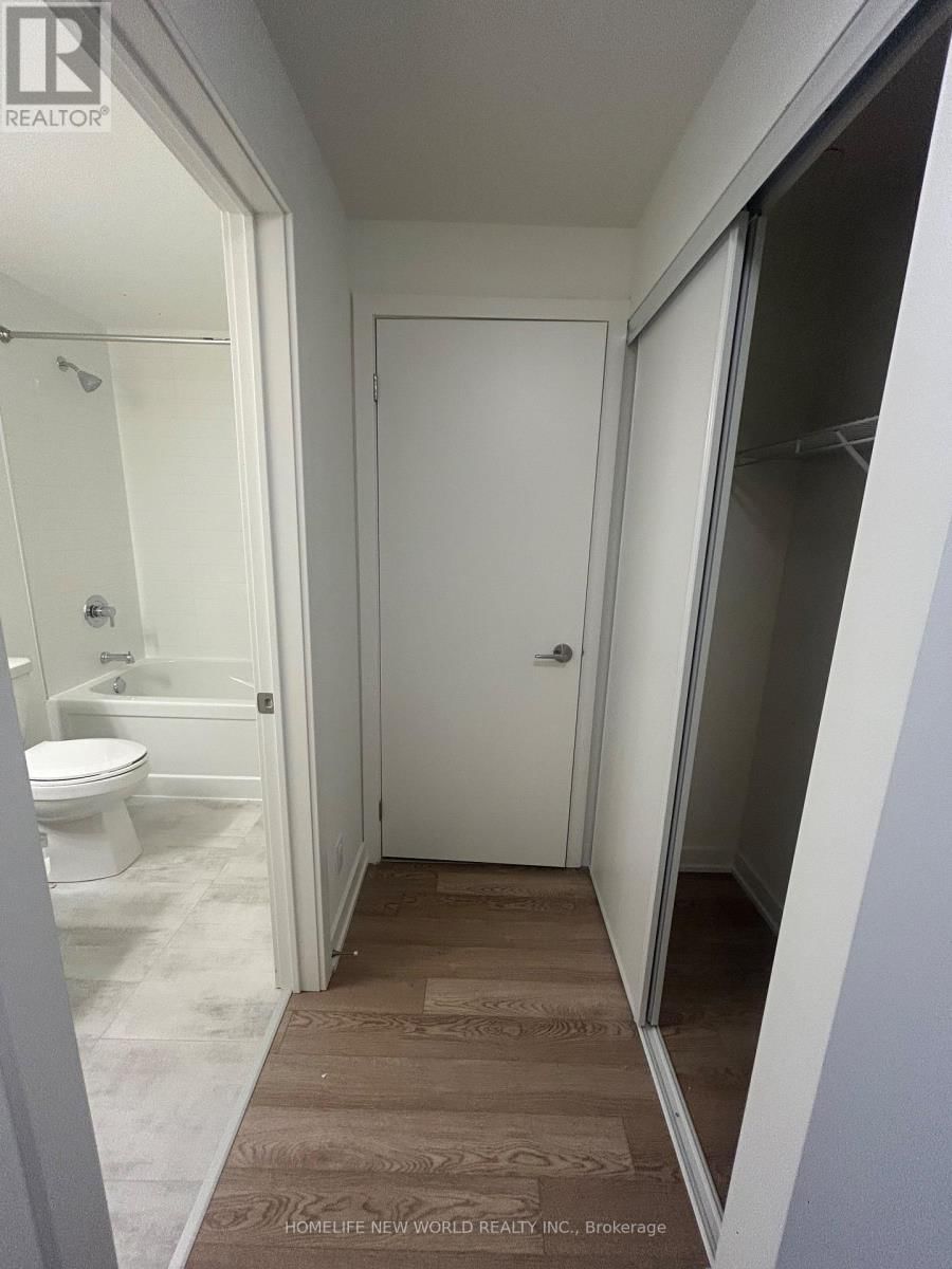 1210 - 51 CLARINGTON BOULEVARD Image 8