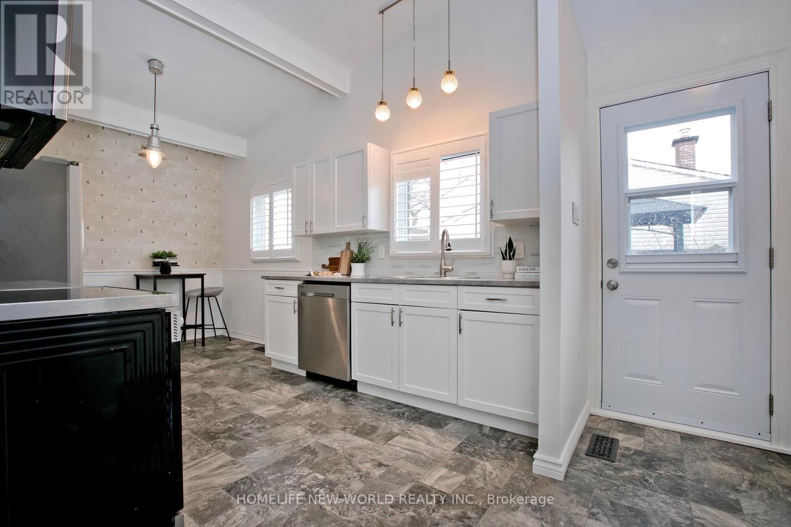 680 ANNLAND STREET Image 13