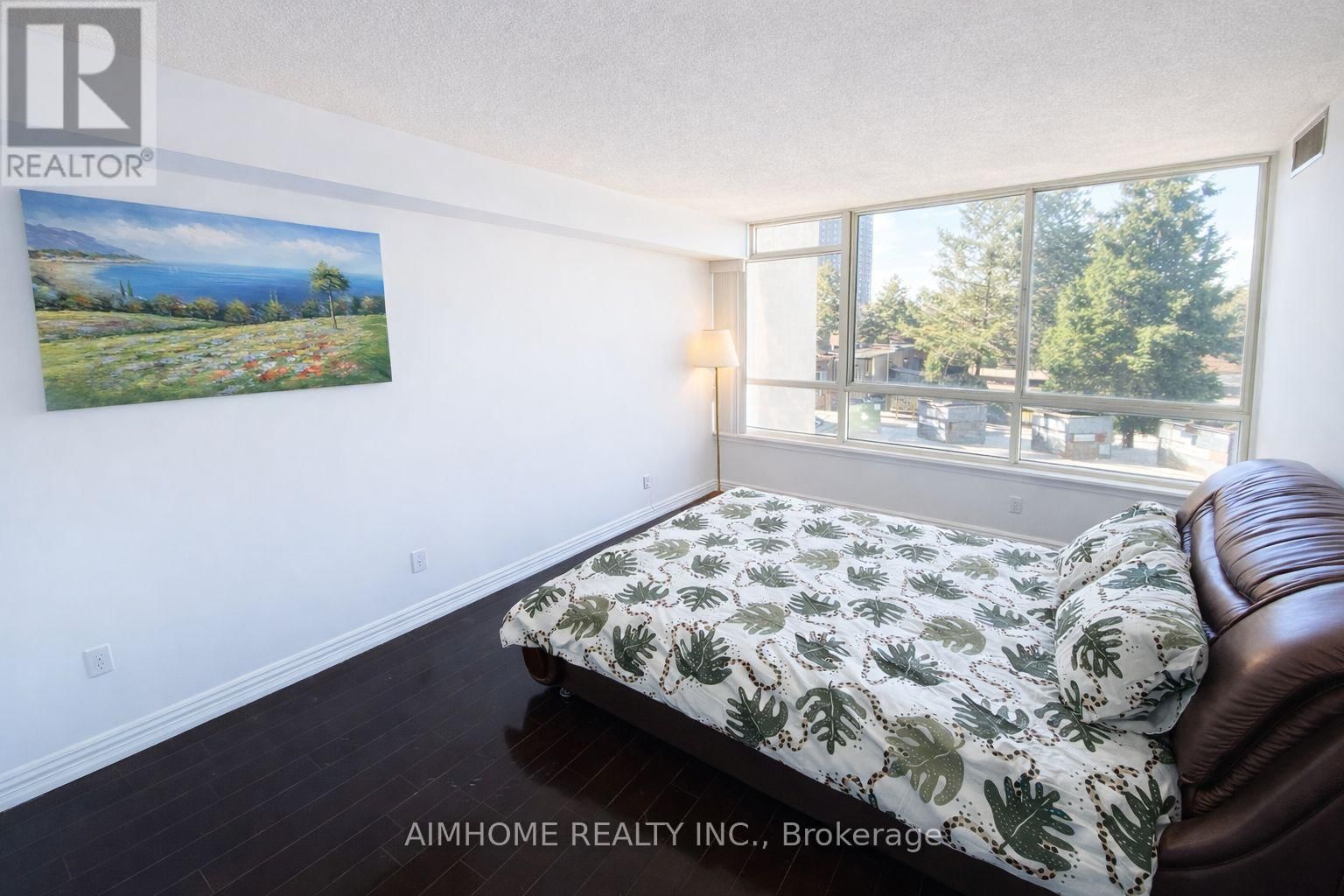 201 - 275 BAMBURGH CIRCLE Image 12