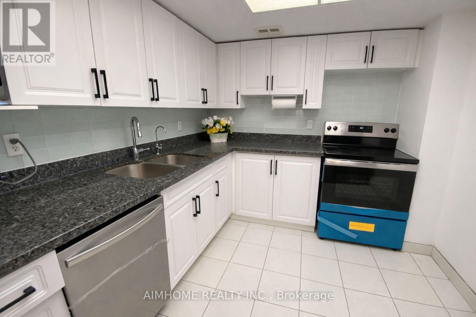 201 - 275 BAMBURGH CIRCLE Image 3