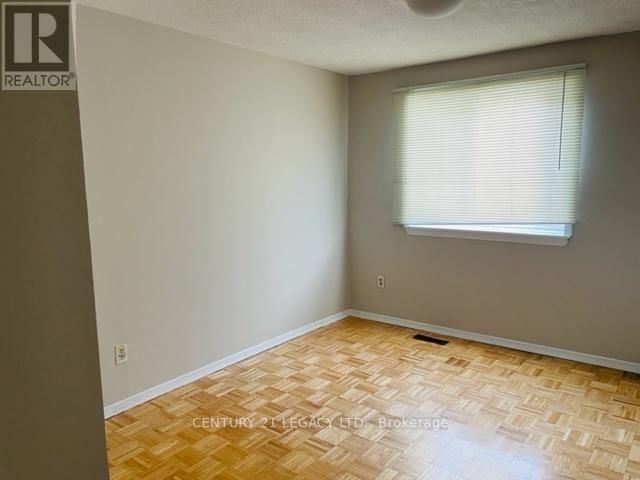 65 BRADSTONE SQUARE Image 12