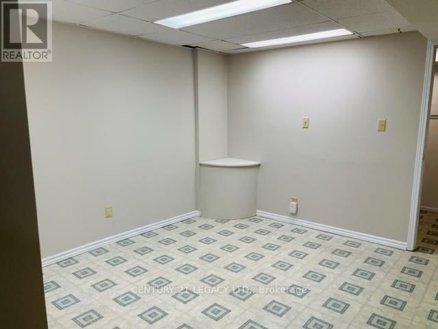 65 BRADSTONE SQUARE Image 23