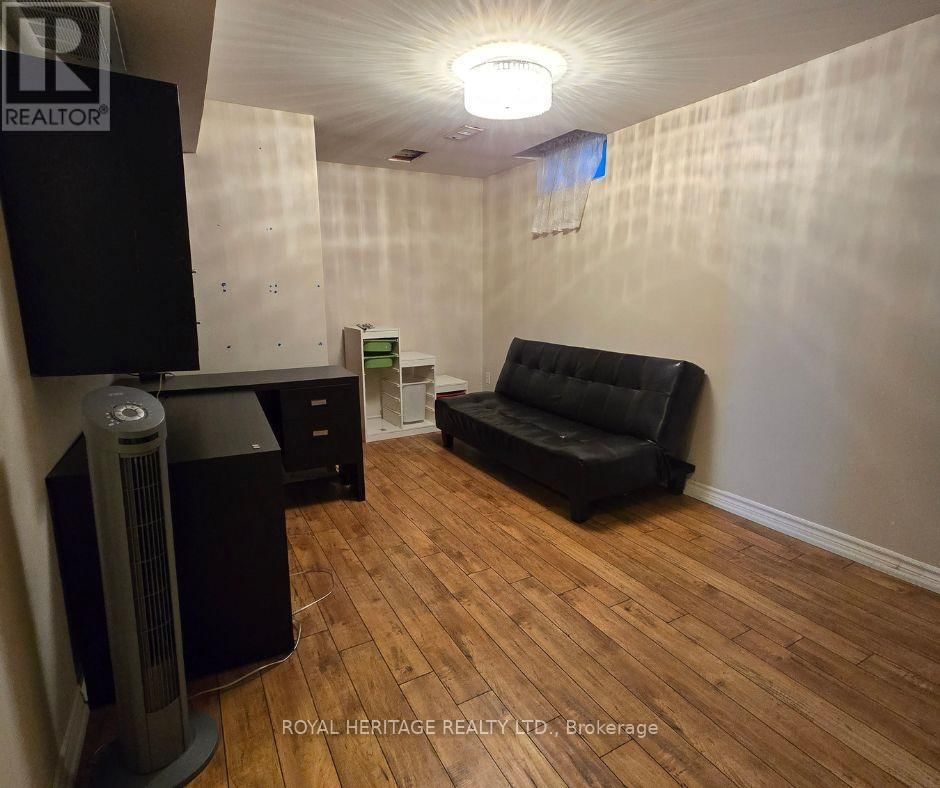 92 - 1133 RITSON ROAD NORTH Image 16