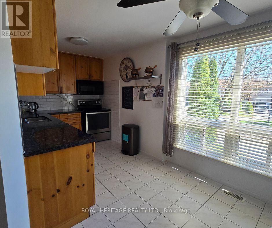 92 - 1133 RITSON ROAD NORTH Image 8