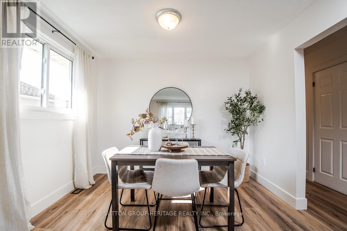 202 WILLIS AVENUE Image 13